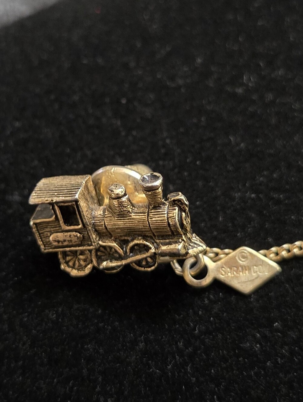 Vintage 1964 Sarah Coventry Antique Gold Steam Locomotive Tie Tac